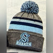 Tuque à pompon Kraken